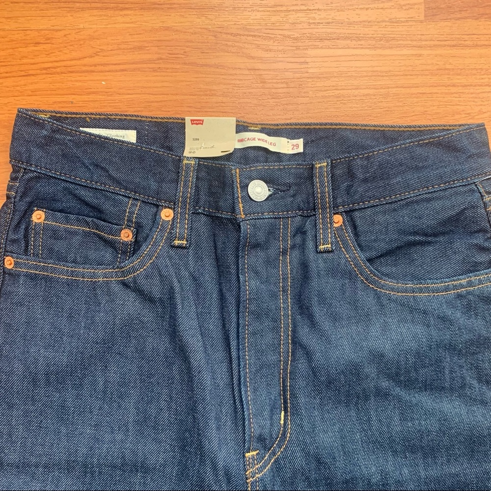 Levis Ribcage Wideleg NWT